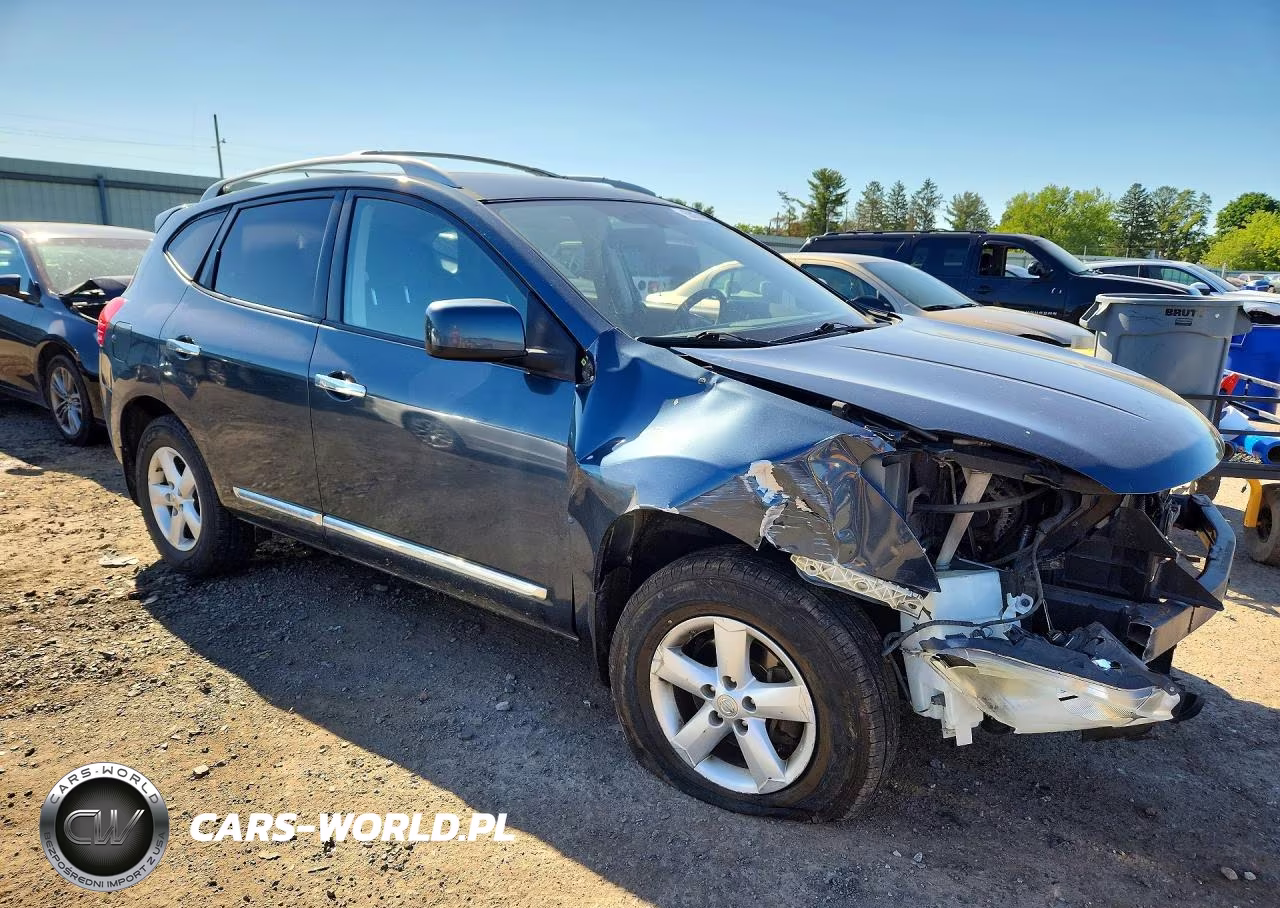 2013 Nissan Rogue S VIN:JN8AS5MV2DW613522 - 4