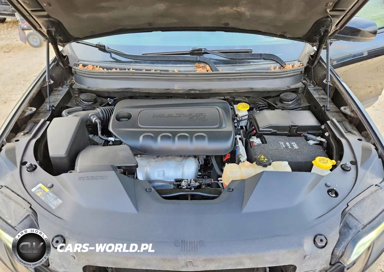 2019 Jeep Cherokee Latitude Plus VIN:1C4PJLLB2KD296239 - 11