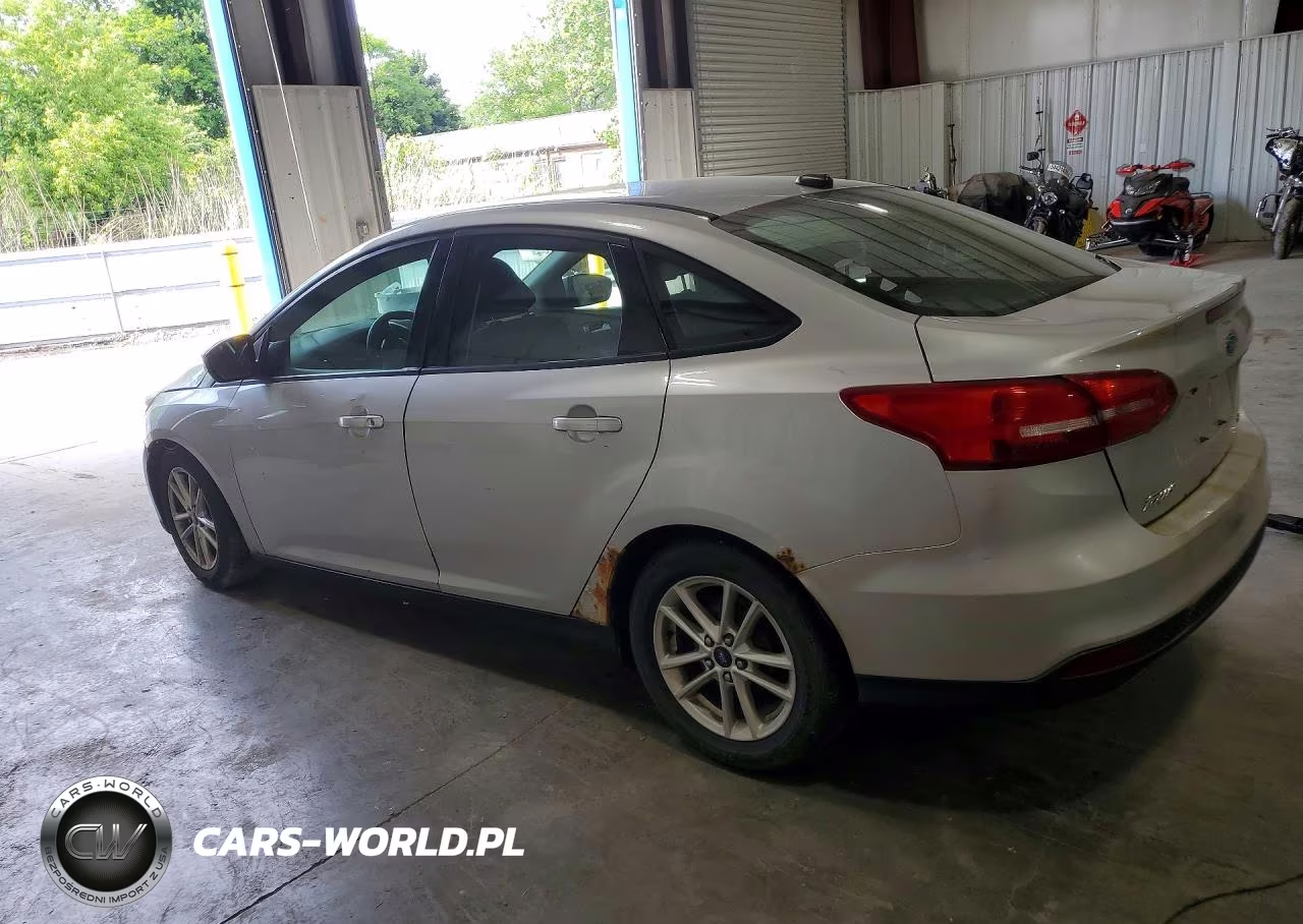 2015 Ford Focus Se VIN:1FADP3F27FL353033 - 2
