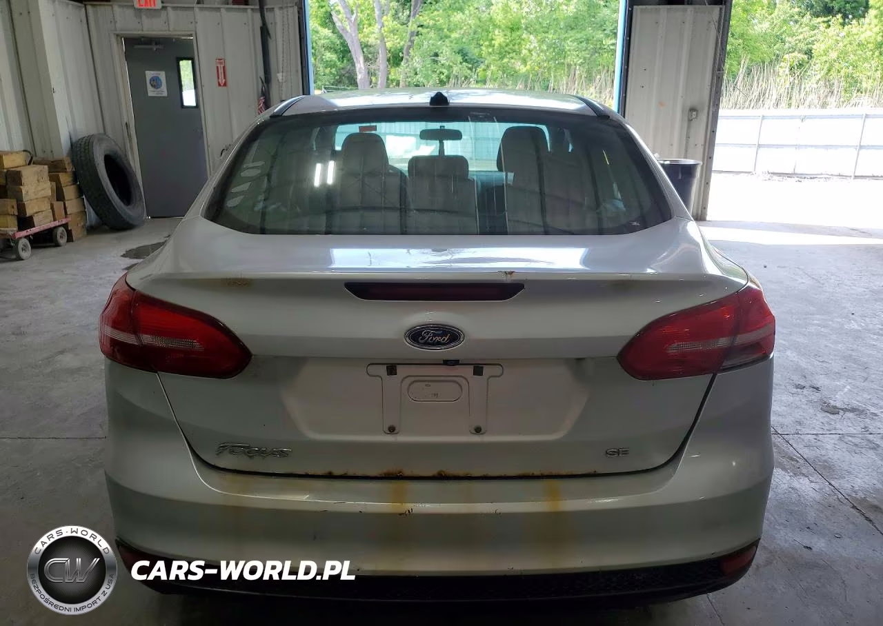 2015 Ford Focus Se VIN:1FADP3F27FL353033 - 6