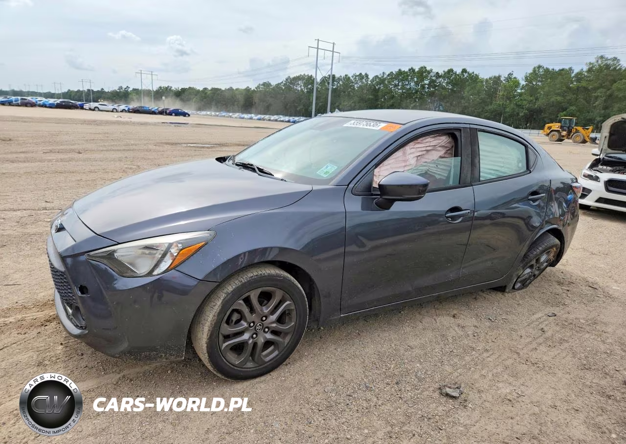 2019 Toyota Yaris Le – zdjęcie 1 z 12