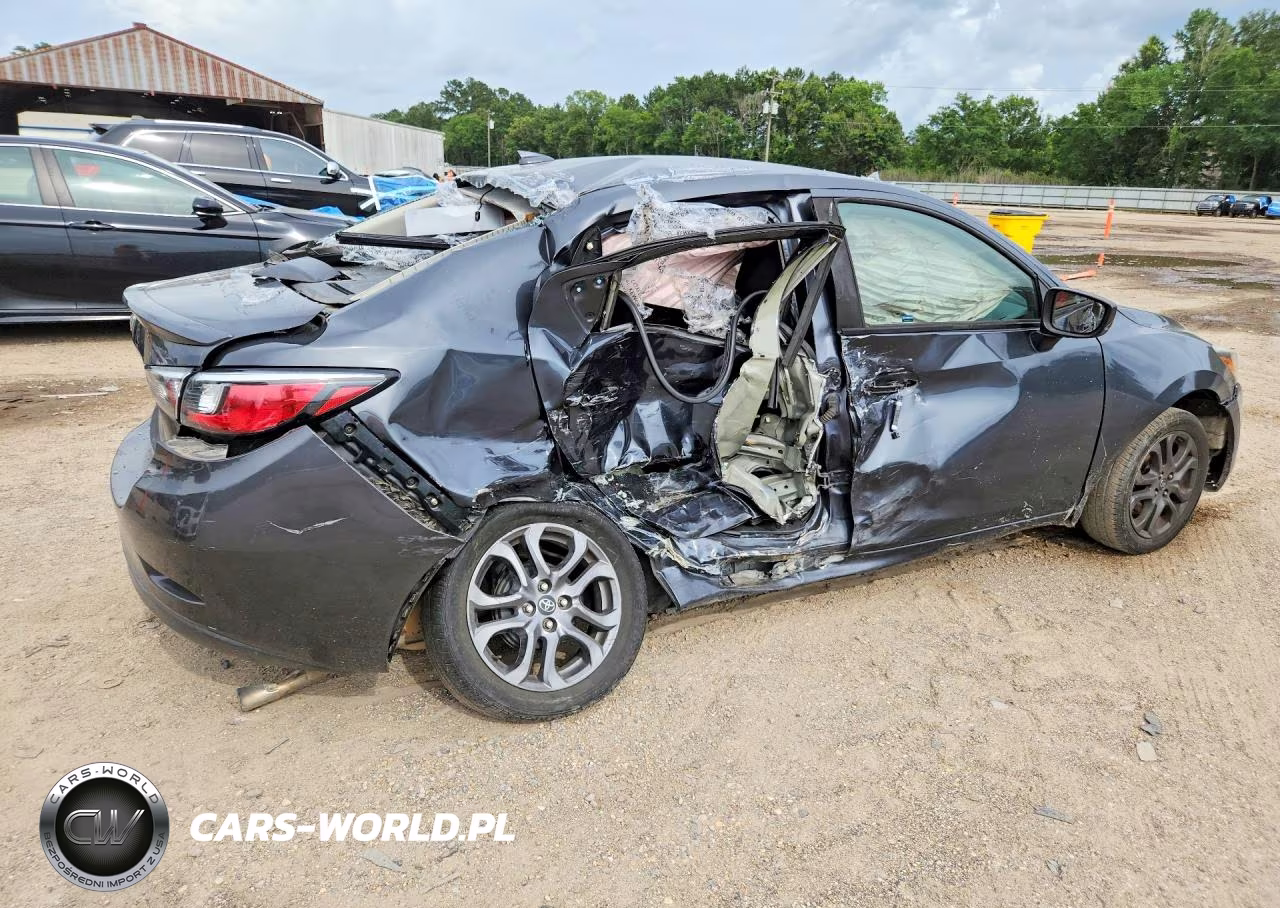 2019 Toyota Yaris Le VIN:3MYDLBYV5KY528261 - 3