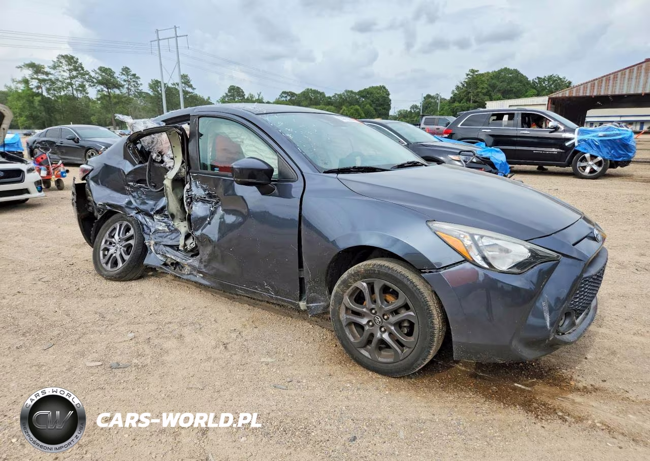 2019 Toyota Yaris Le VIN:3MYDLBYV5KY528261 - 4