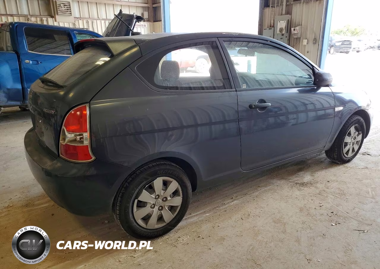 2011 Hyundai Accent Gl VIN:KMHCM3AC8BU197969 - 3