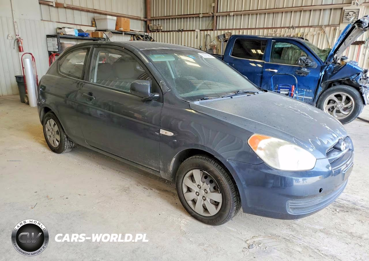 2011 Hyundai Accent Gl VIN:KMHCM3AC8BU197969 - 4