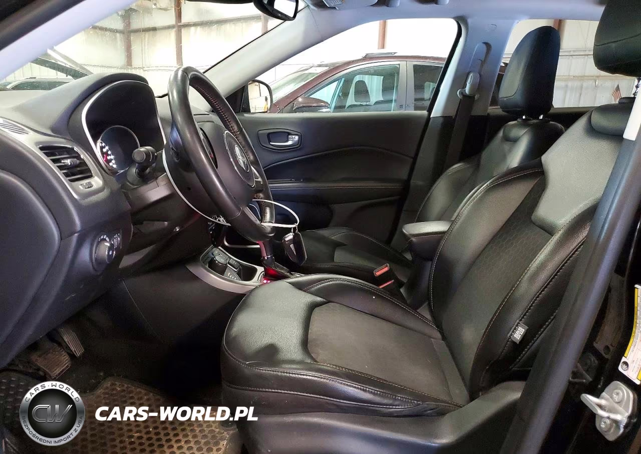 2018 Jeep Compass Latitude VIN:3C4NJDBB9JT457337 - 7