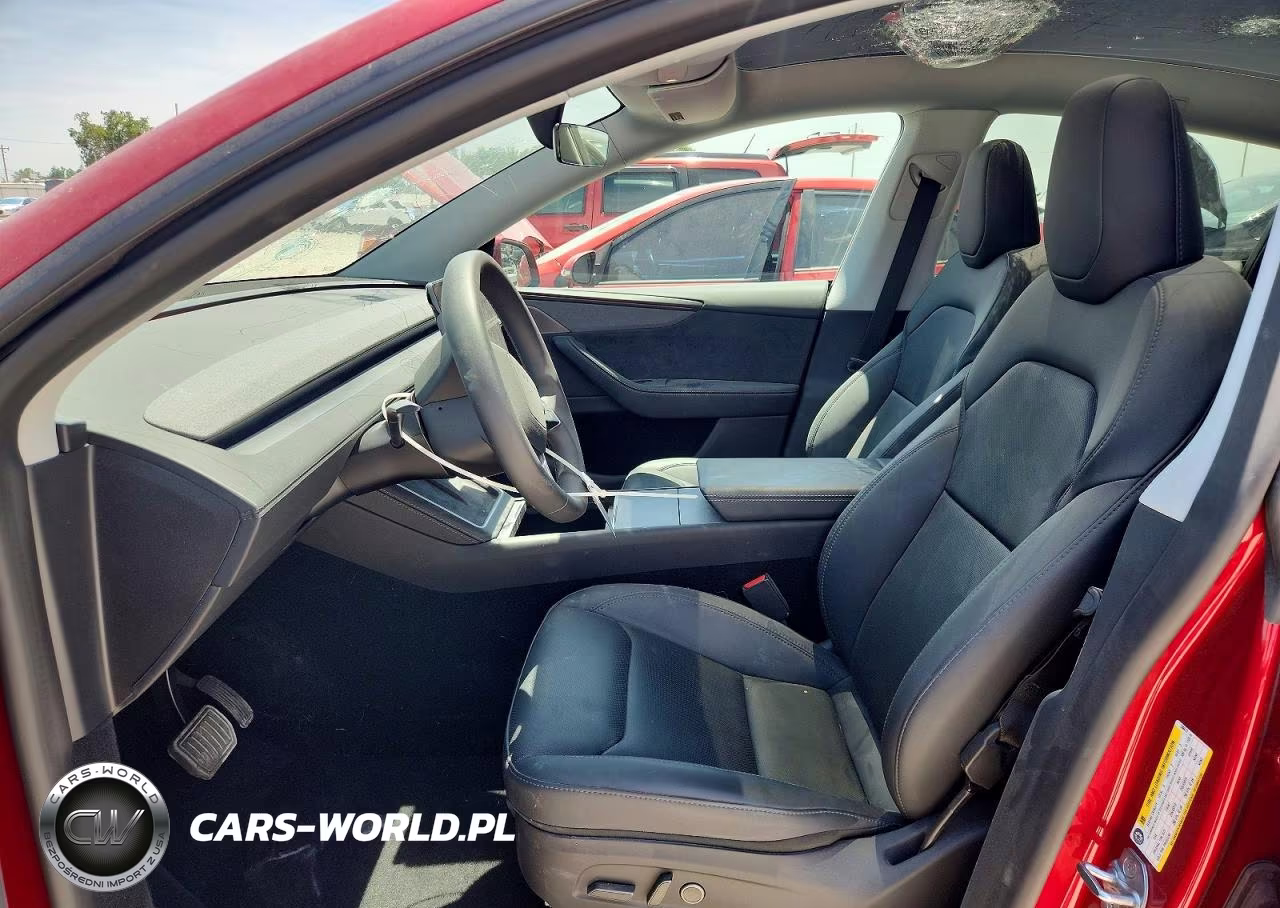 2026 Tesla Model Y VIN:7SAYGDEE6TF336612 - 7