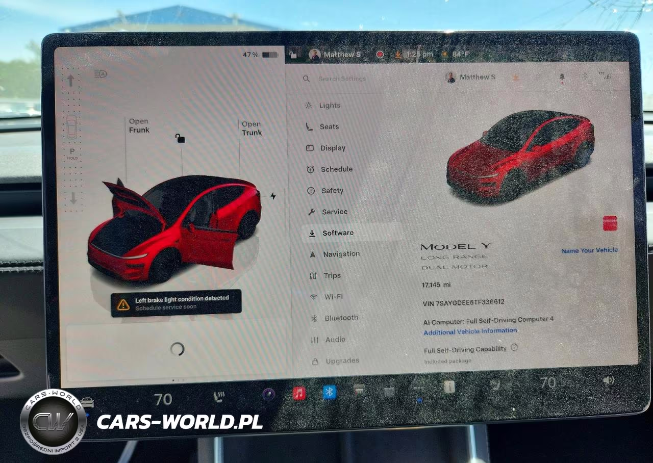 2026 Tesla Model Y VIN:7SAYGDEE6TF336612 - 9