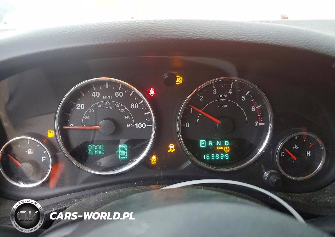 2011 Jeep Wrangler Sport VIN:1J4AA2D14BL594166 - 9