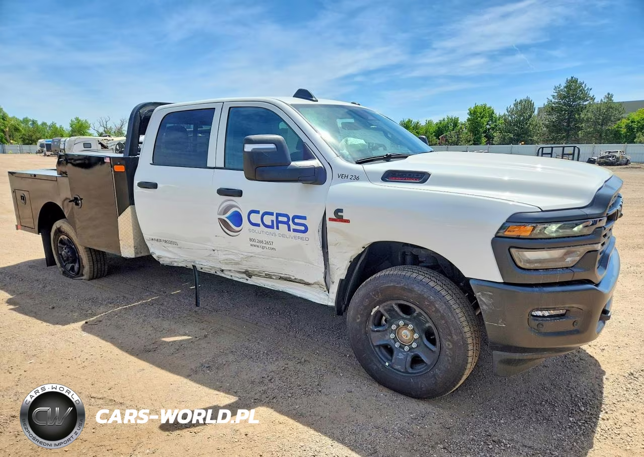 2026 Ram 3500 Tradesman VIN:3C63R3GLXTG254701 - 4