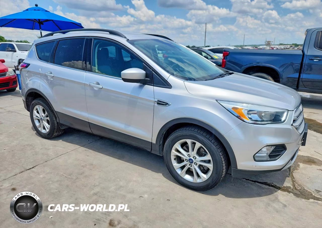 2018 Ford Escape Se VIN:1FMCU9GD7JUA72821 - 4