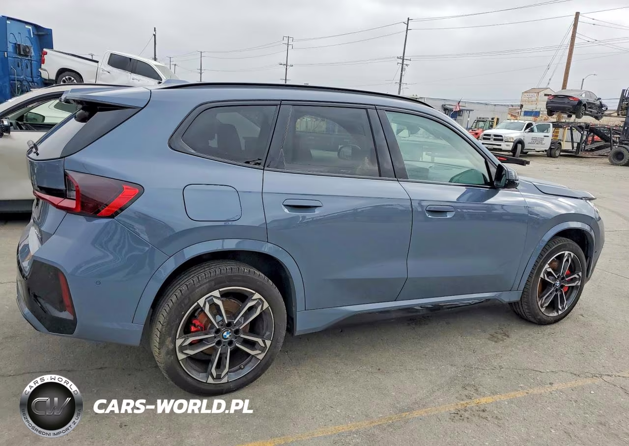 2025 BMW X1 xDrive28I VIN:WBX73EF05S5087252 - 3