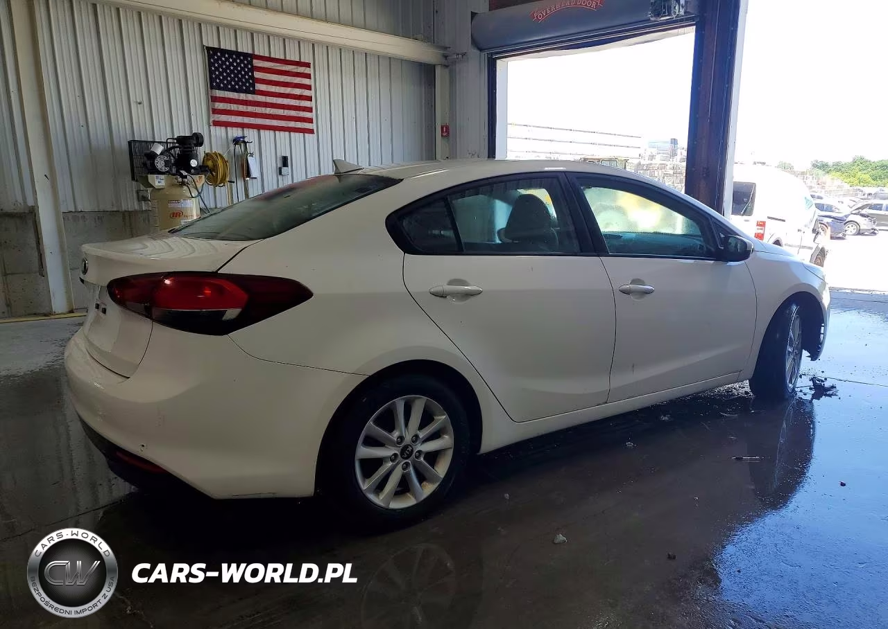 2017 Kia Forte Lx VIN:3KPFL4A7XHE100730 - 3