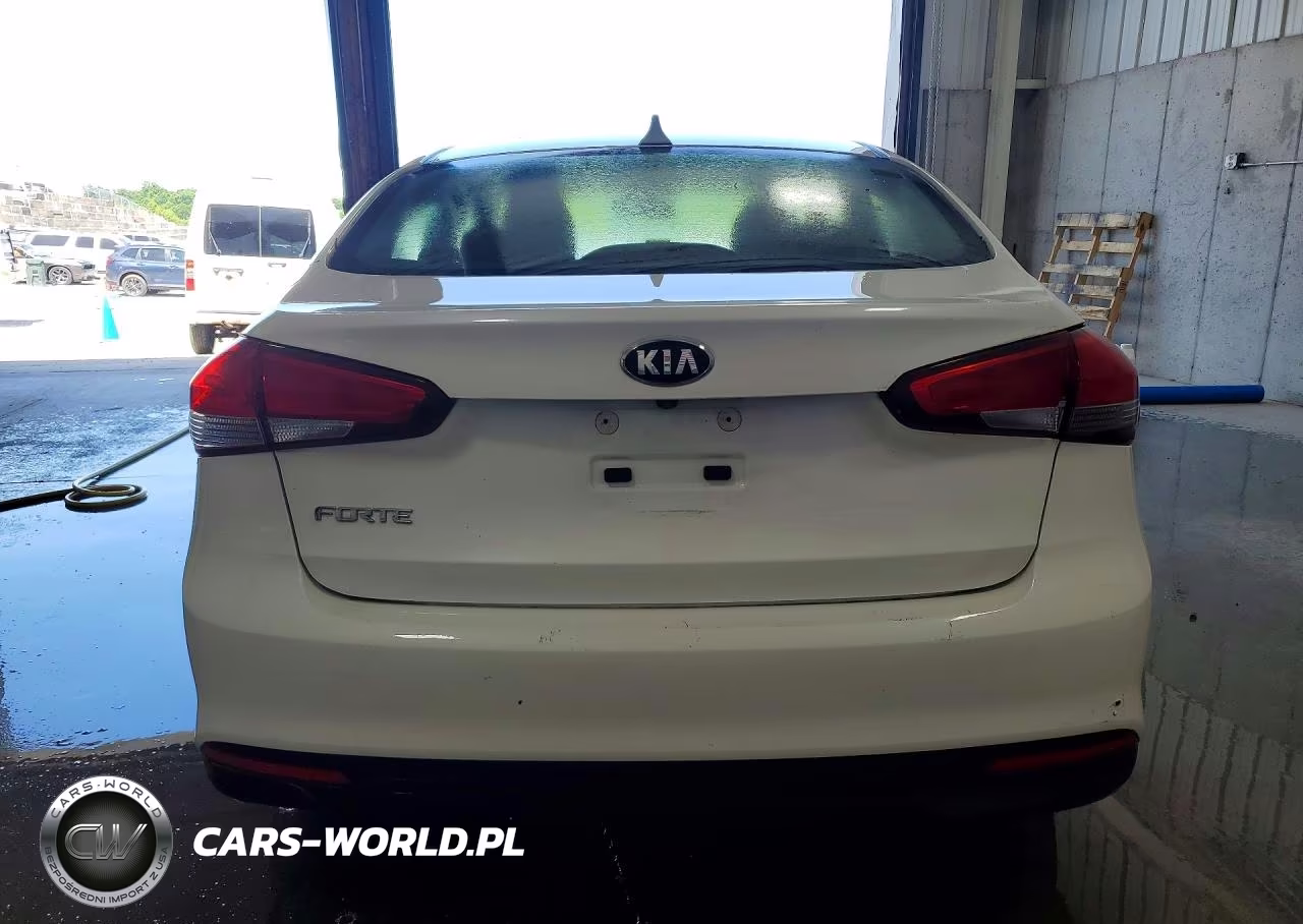 2017 Kia Forte Lx VIN:3KPFL4A7XHE100730 - 6