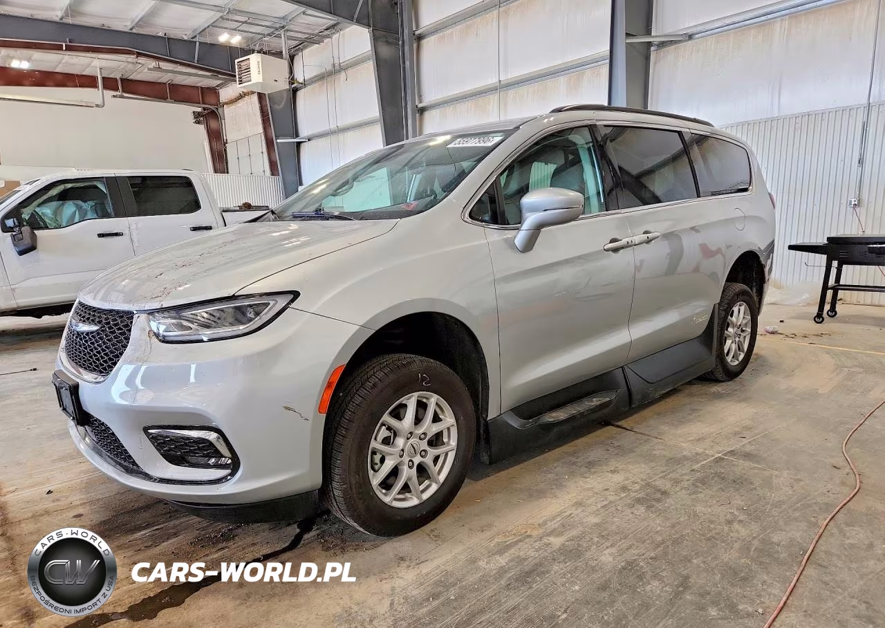 2022 Chrysler Pacifica Touring L