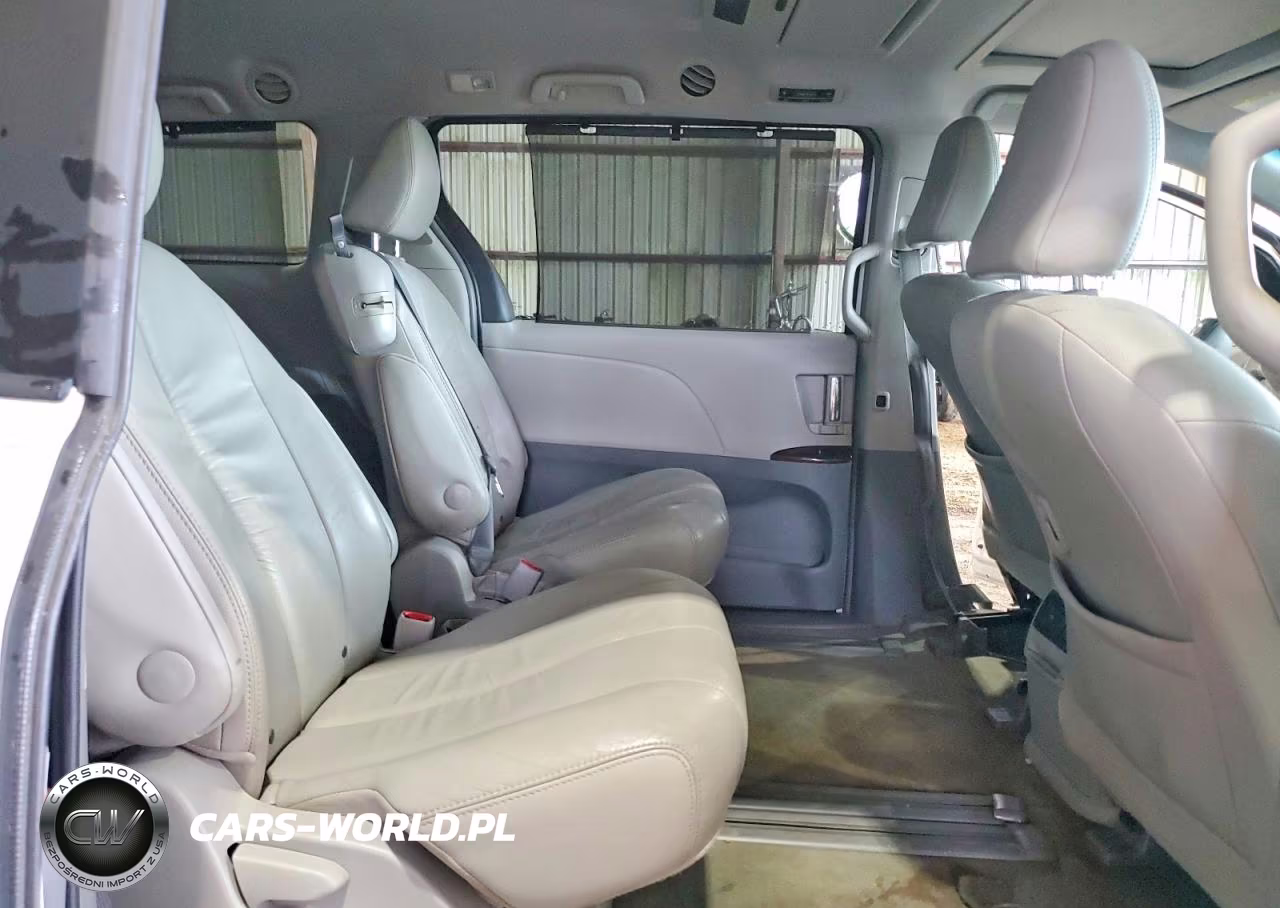 2012 Toyota Sienna VIN:5TDYK3DC1CS189763 - 10