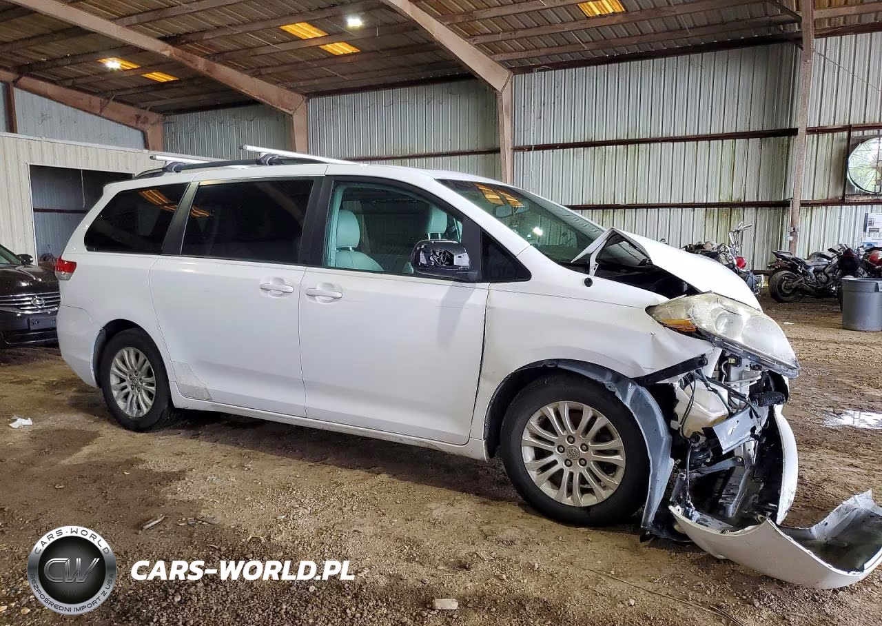 2012 Toyota Sienna VIN:5TDYK3DC1CS189763 - 4