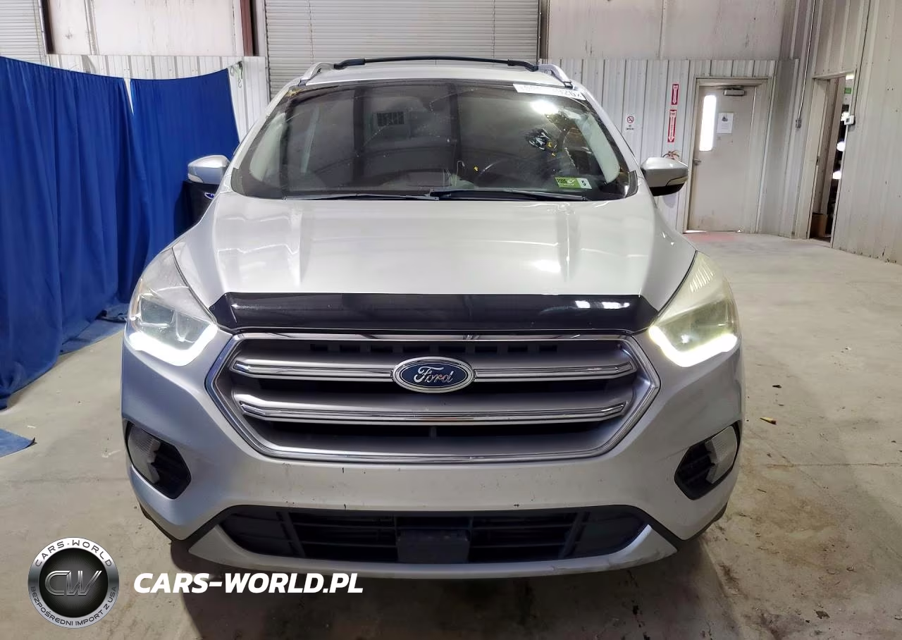 2017 Ford Escape Titanium VIN:1FMCU9J99HUB85457 - 5