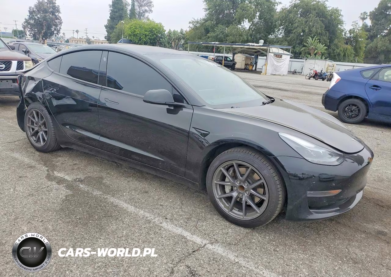 2023 Tesla Model 3 VIN:5YJ3E1EA6PF463326 - 4