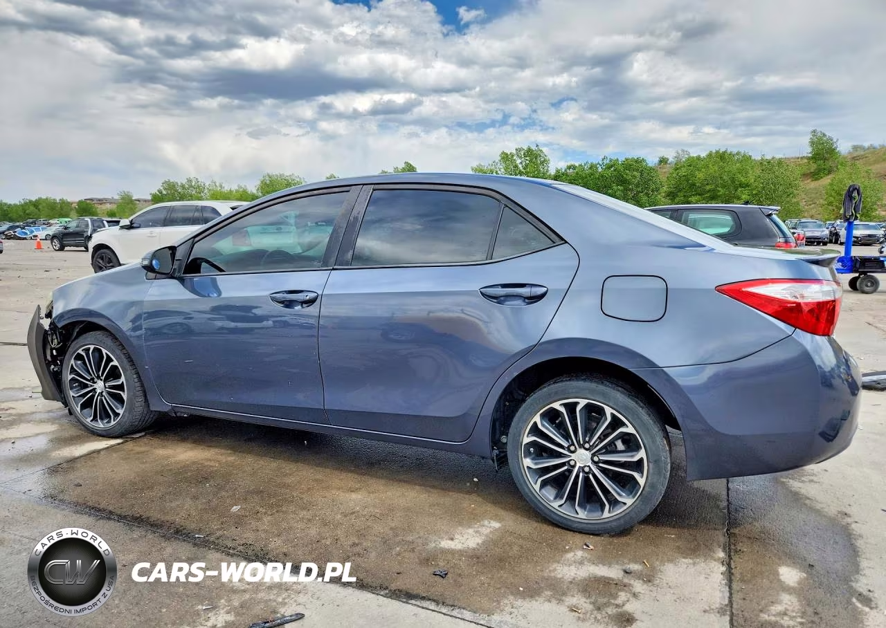 2015 Toyota Corolla S Plus VIN:5YFBURHE3FP355910 - 2