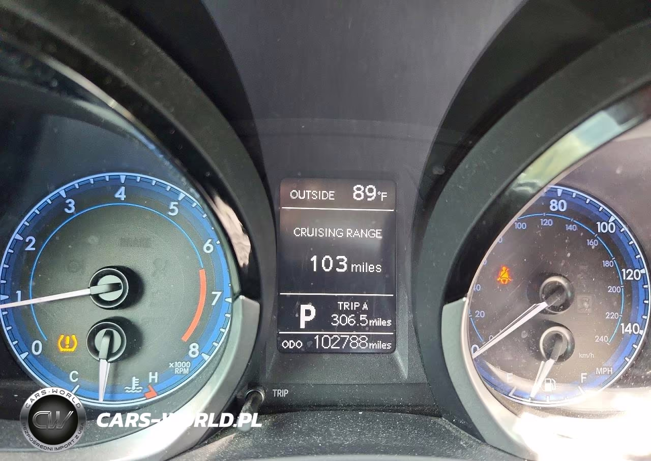 2015 Toyota Corolla S Plus VIN:5YFBURHE3FP355910 - 9