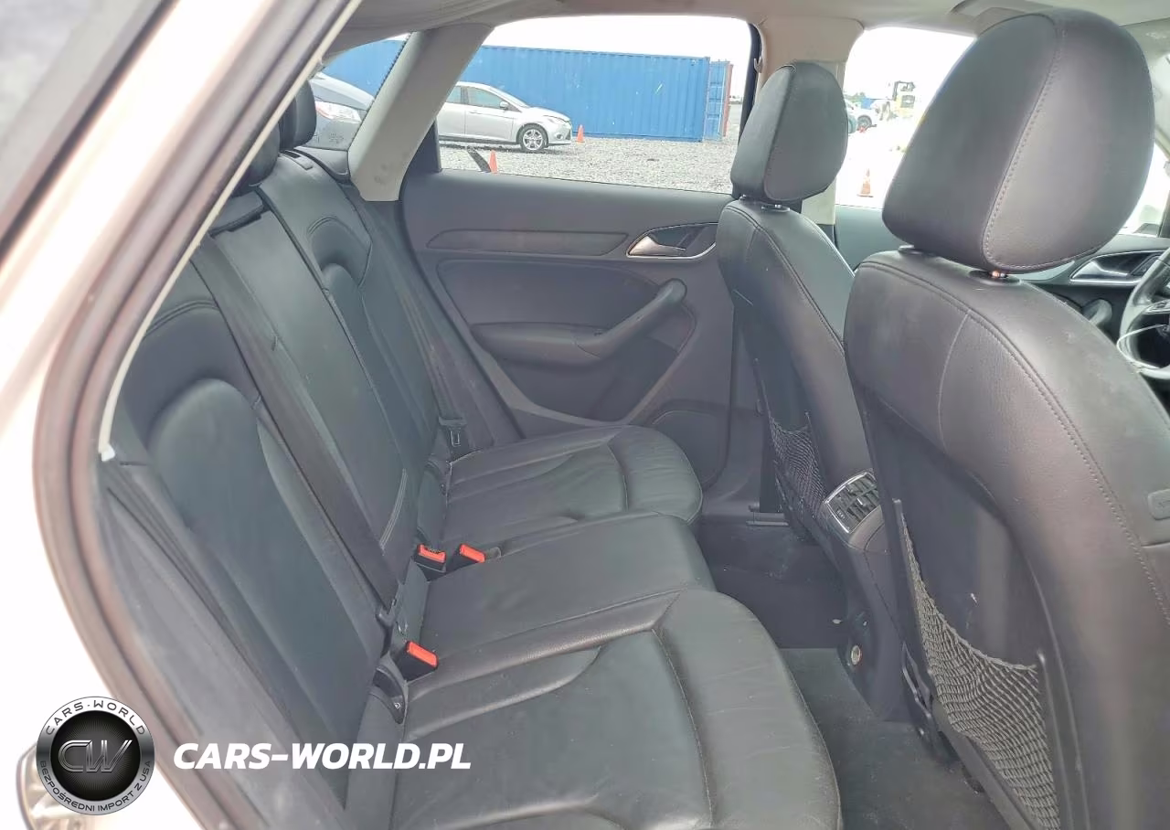 2015 Audi Q3 Premium Plus VIN:WA1BFCFS2FR000386 - 10