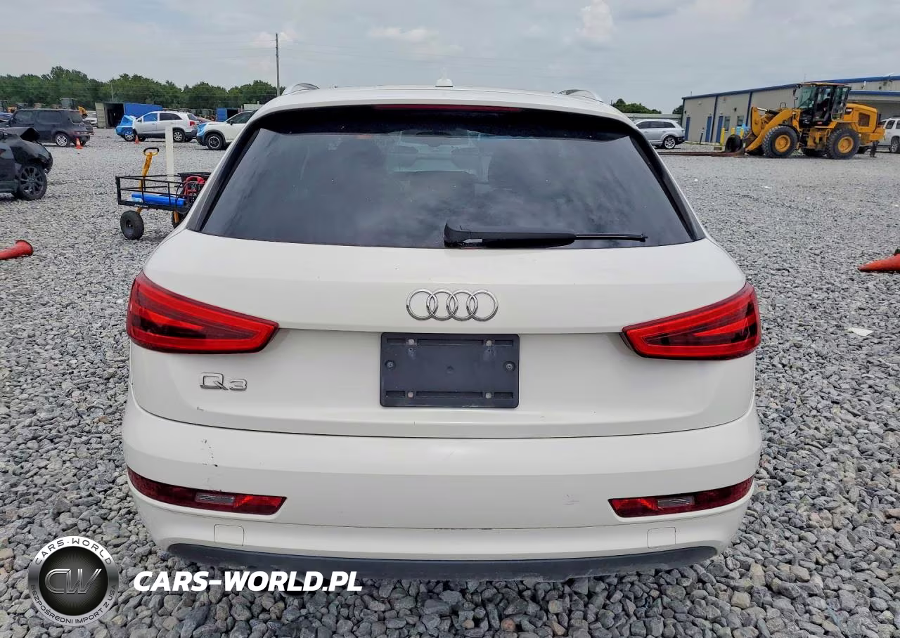 2015 Audi Q3 Premium Plus VIN:WA1BFCFS2FR000386 - 6