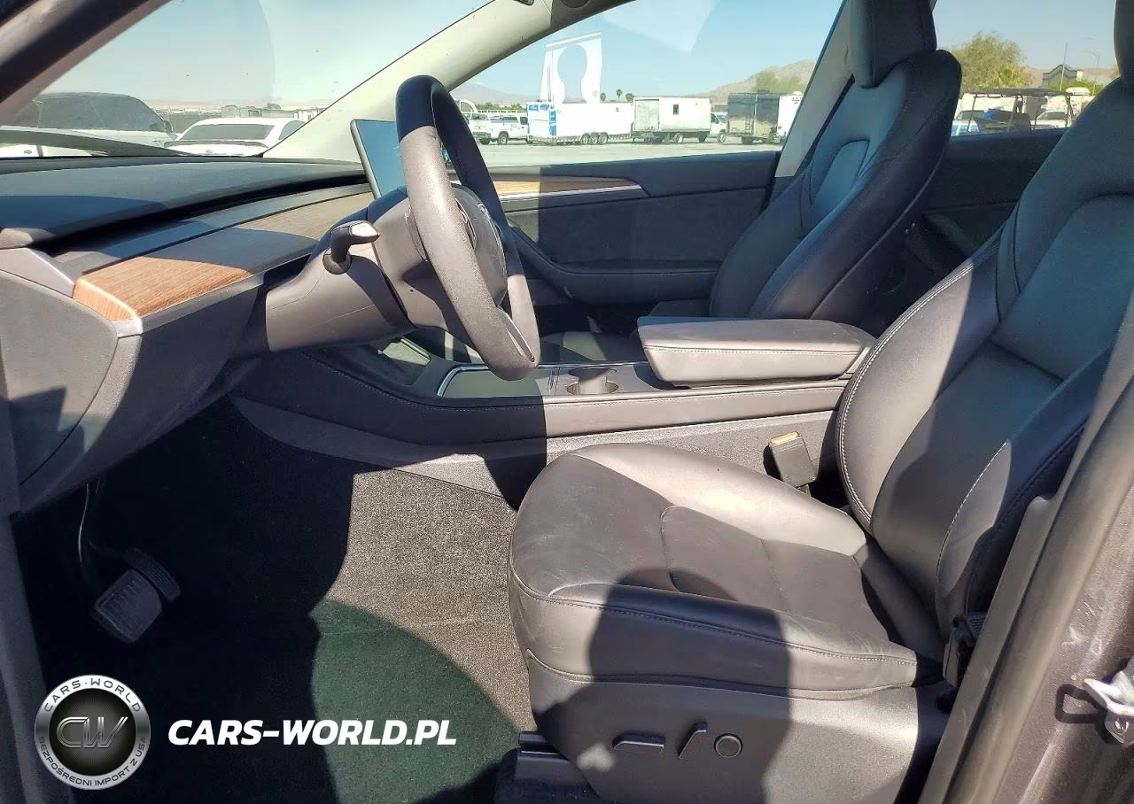 2023 Tesla Model Y VIN:7SAYGDEE1PF922754 - 7