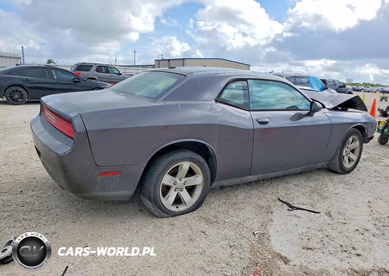 2013 Dodge Challenger Sxt VIN:2C3CDYAG7DH700437 - 3