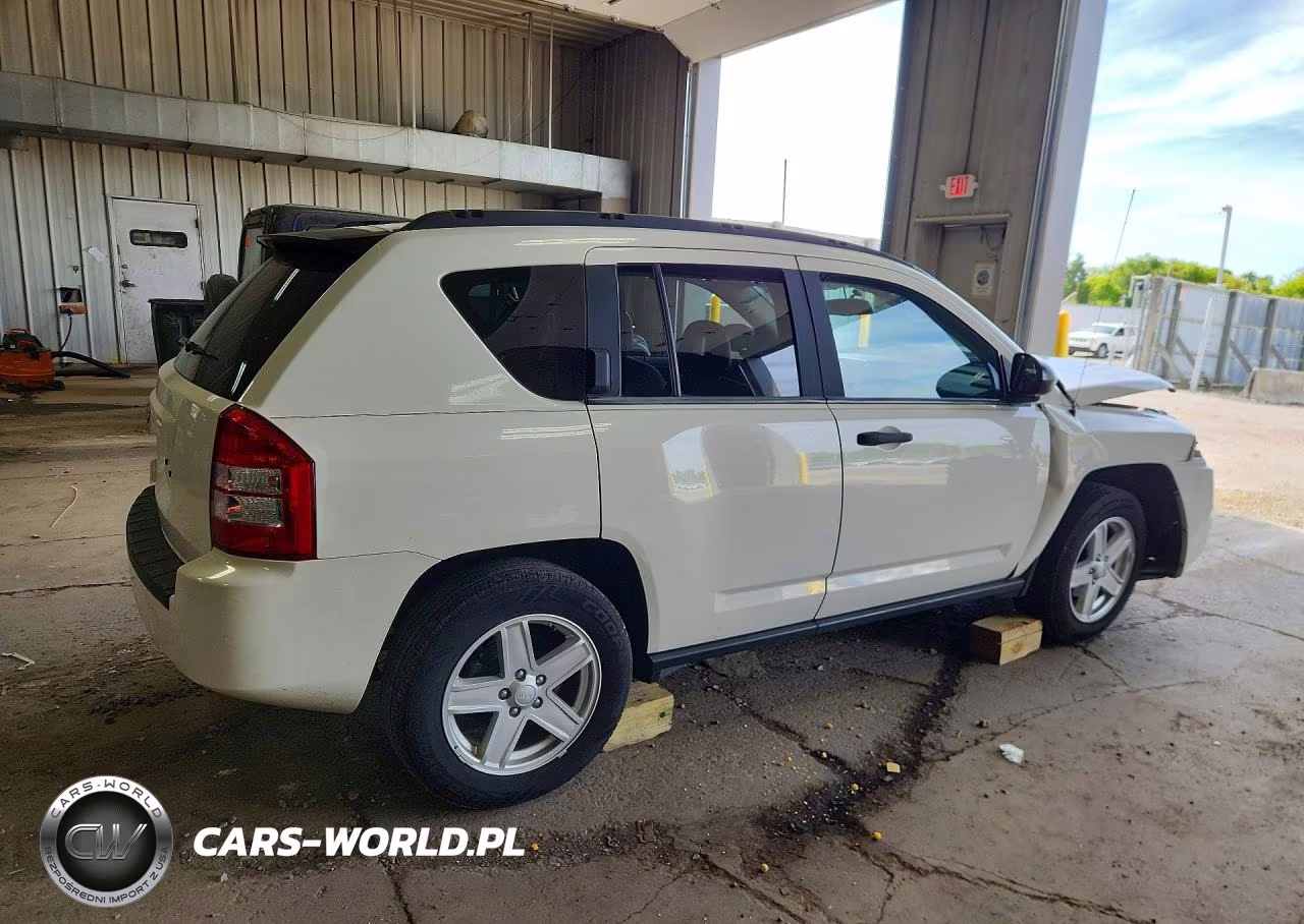 2007 Jeep Compass VIN:1J8FF47W67D197553 - 3