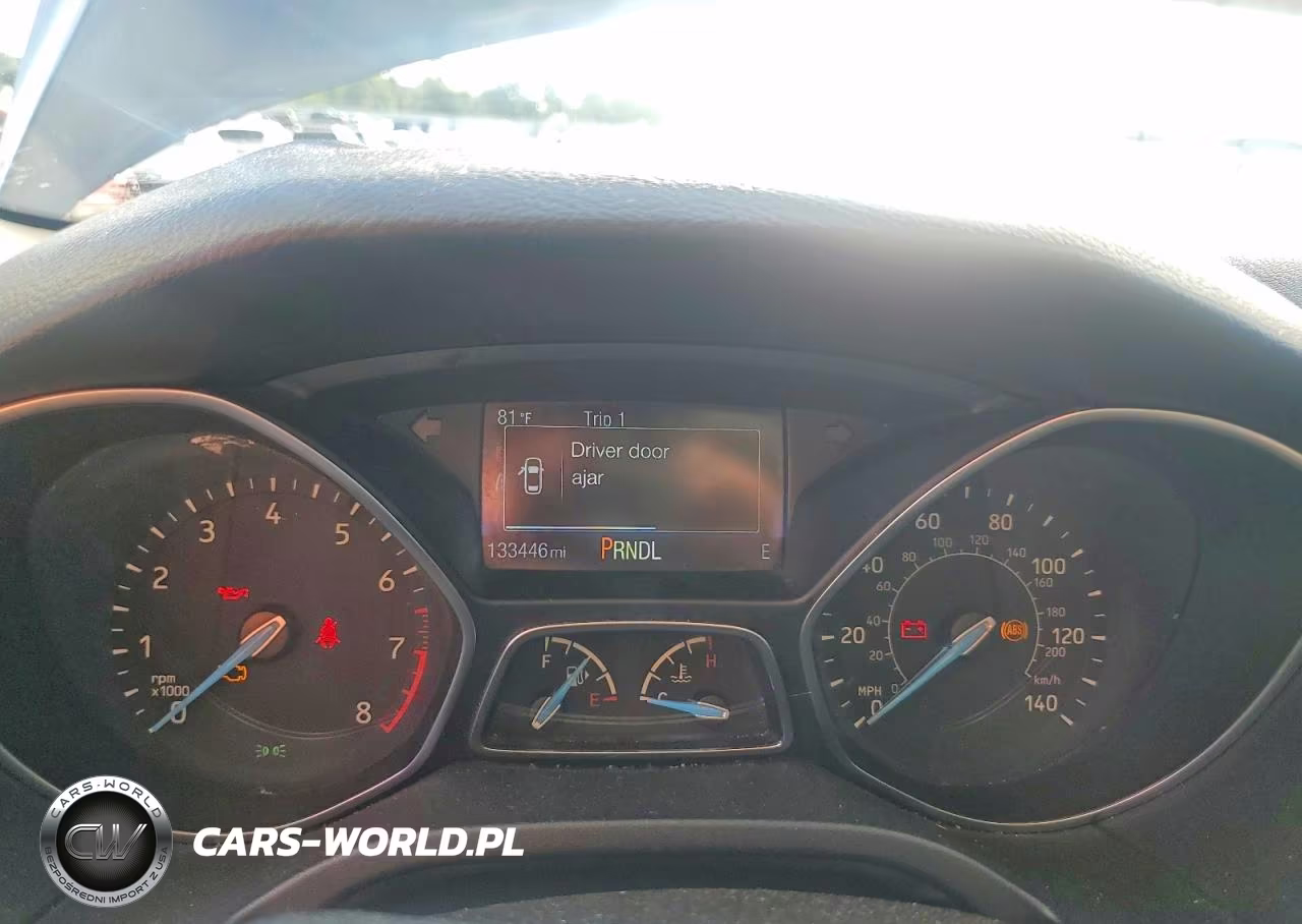 2015 Ford Focus Se VIN:1FADP3K27FL328736 - 9