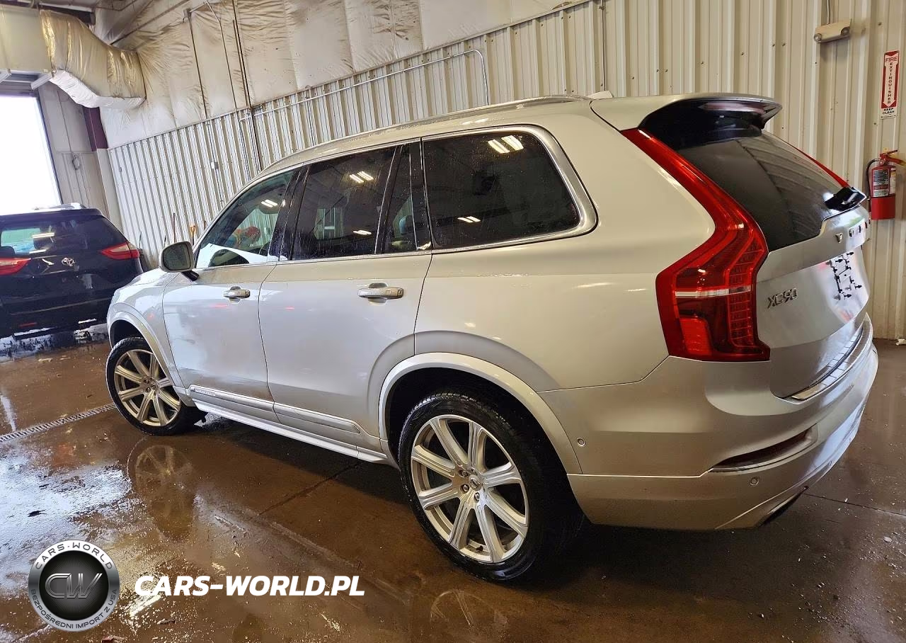 2018 Volvo Xc90 T6 VIN:YV4A22PL1J1215051 - 2