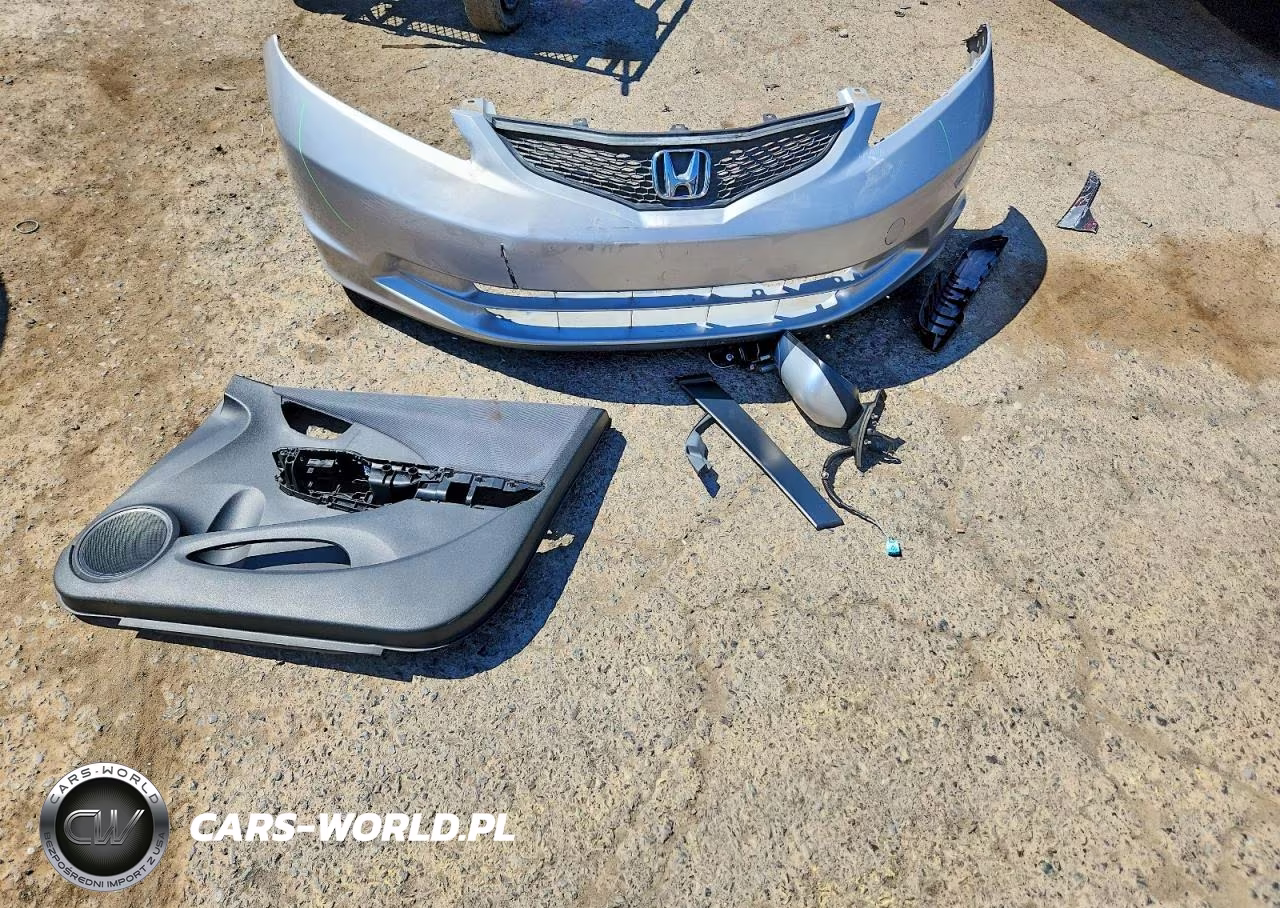 2012 Honda Fit VIN:JHMGE8H30CS004411 - 12