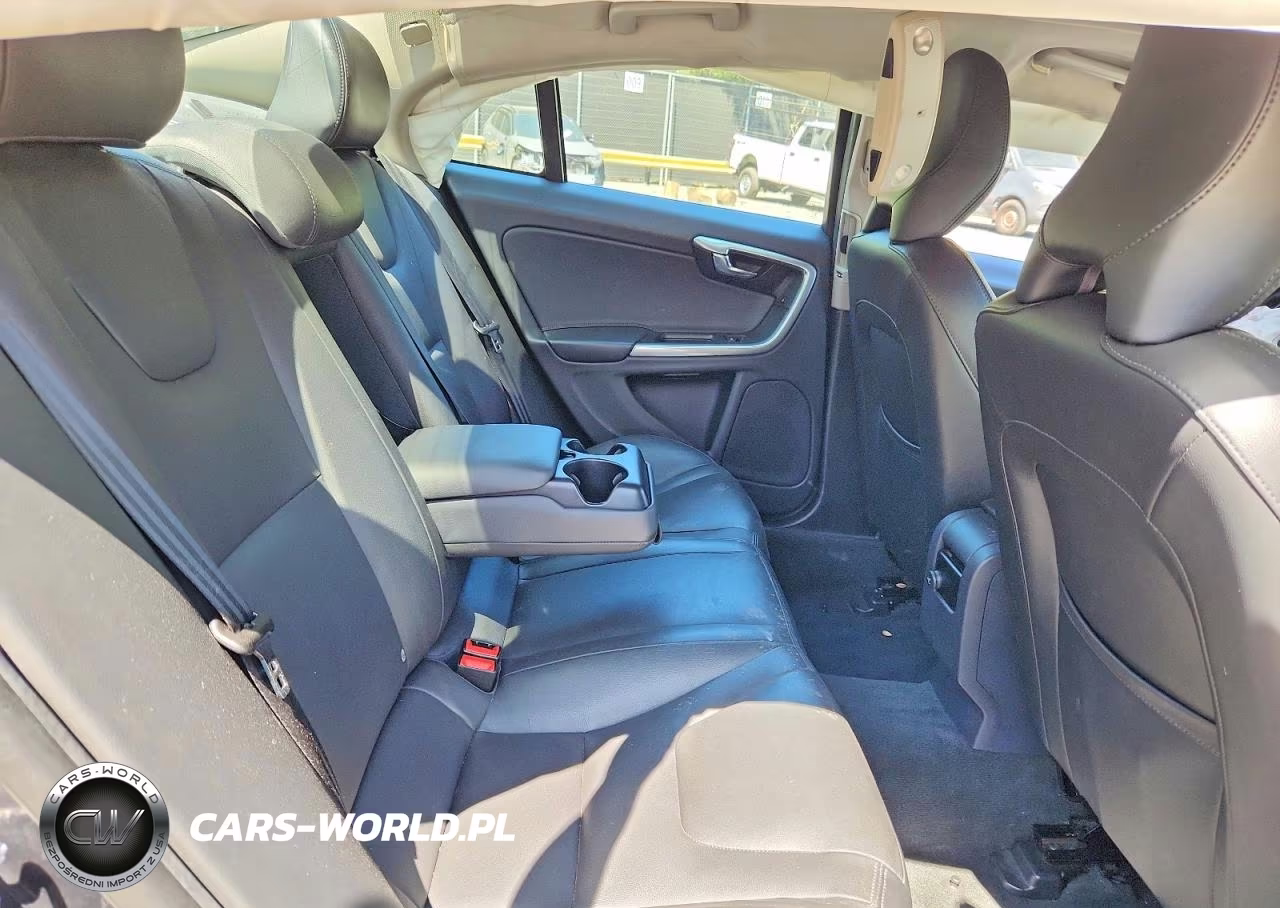 2015 Volvo S60 Premier VIN:YV126MFK8F1363683 - 10