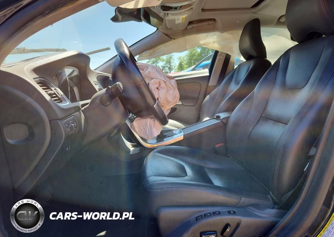 2015 Volvo S60 Premier VIN:YV126MFK8F1363683 - 7