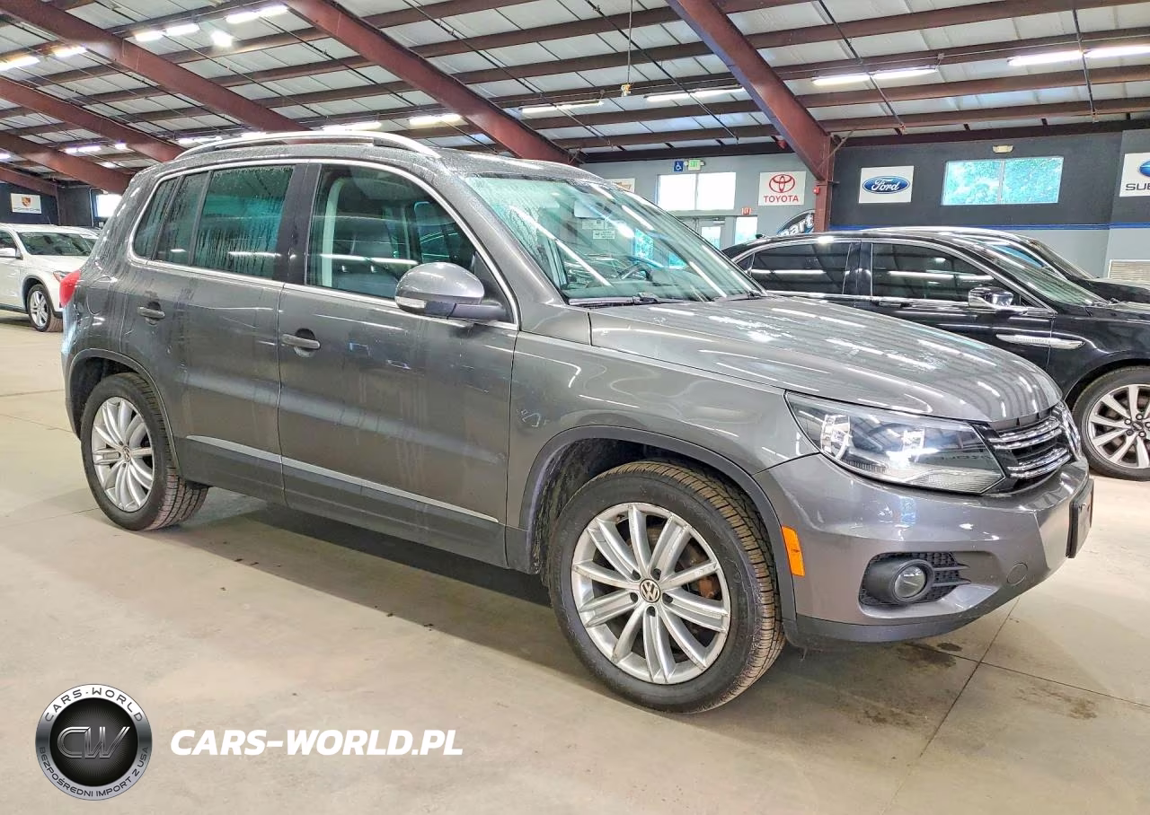 2015 Volkswagen Tiguan S VIN:WVGBV7AX5FW586596 - 4