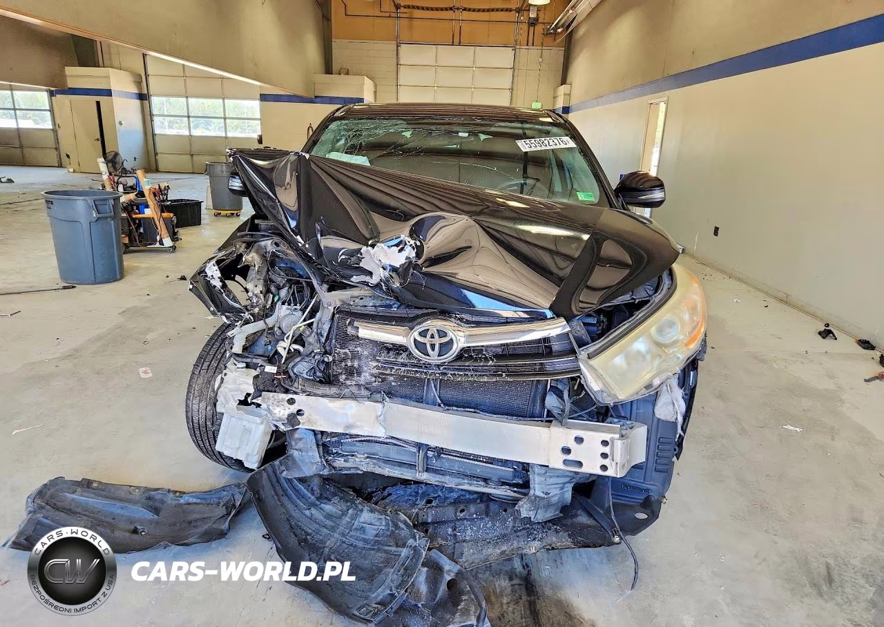 2015 Toyota Highlander Le VIN:5TDBKRFH5FS214735 - 5
