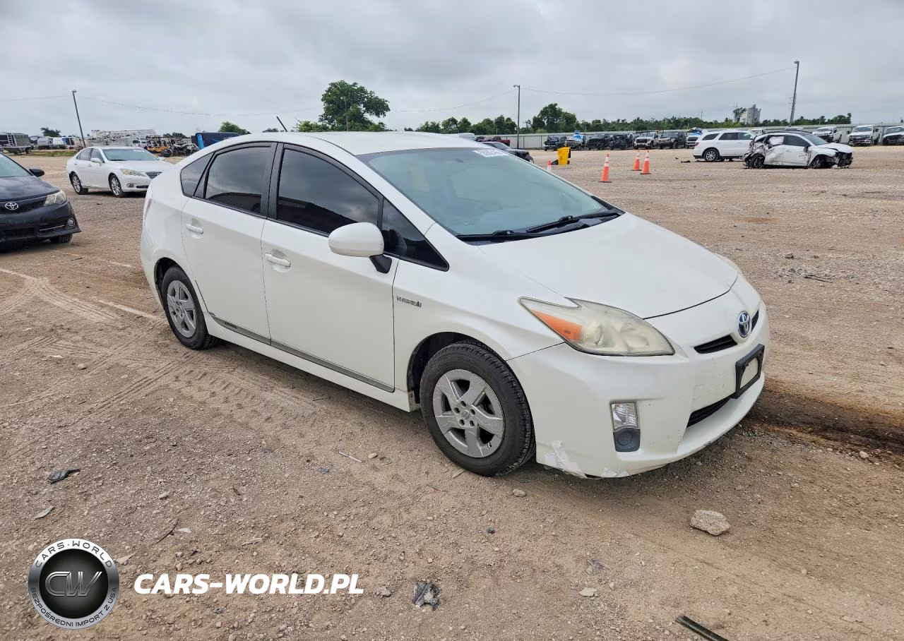 2011 Toyota Prius Two VIN:JTDKN3DU3B1466415 - 4