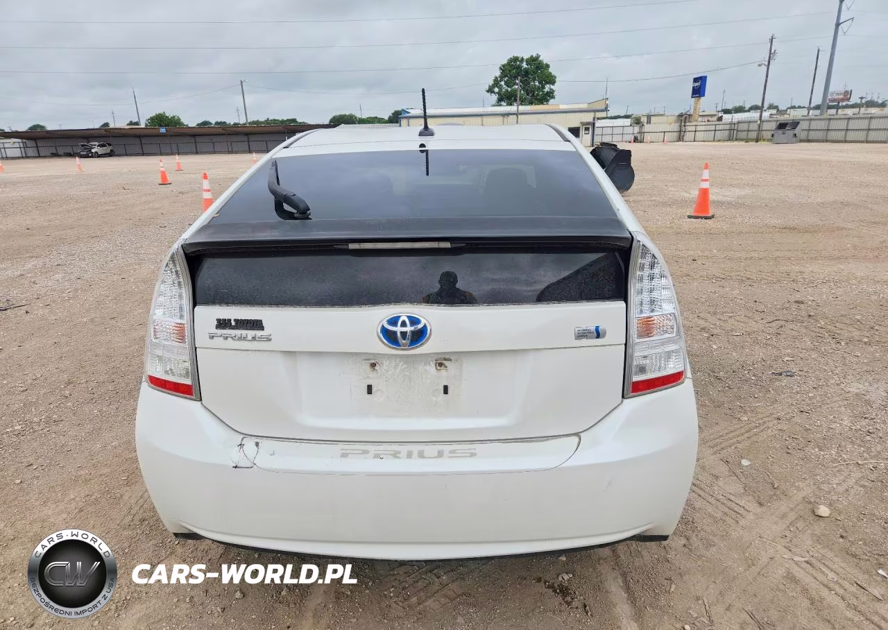 2011 Toyota Prius Two VIN:JTDKN3DU3B1466415 - 6