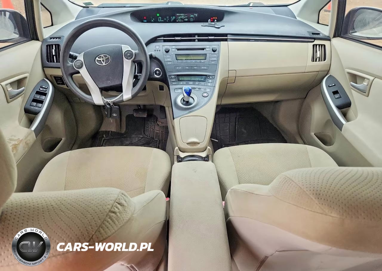 2011 Toyota Prius Two VIN:JTDKN3DU3B1466415 - 8