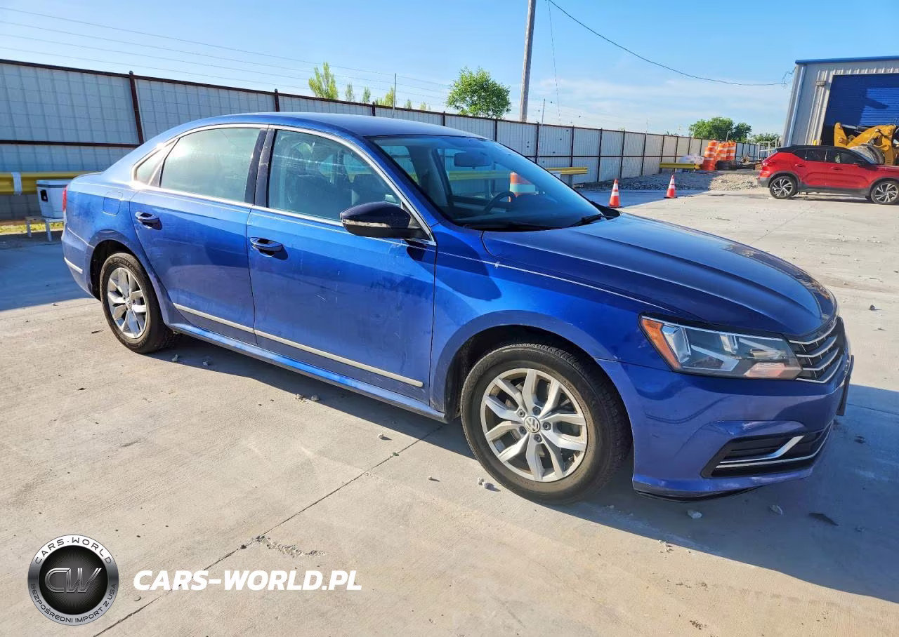 2016 Volkswagen Passat S VIN:1VWAS7A35GC067585 - 4
