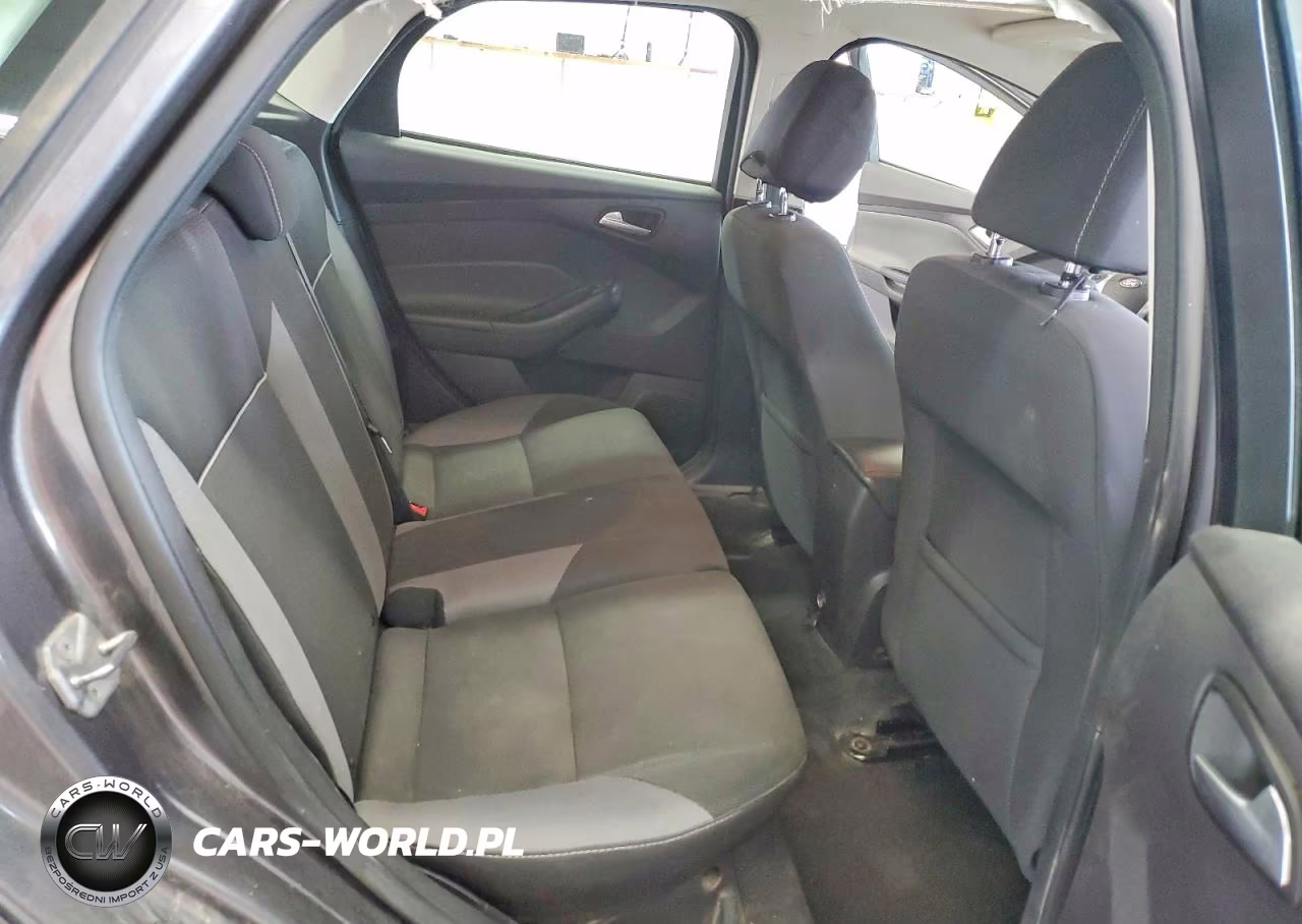2014 Ford Focus Se VIN:1FADP3K29EL132618 - 10