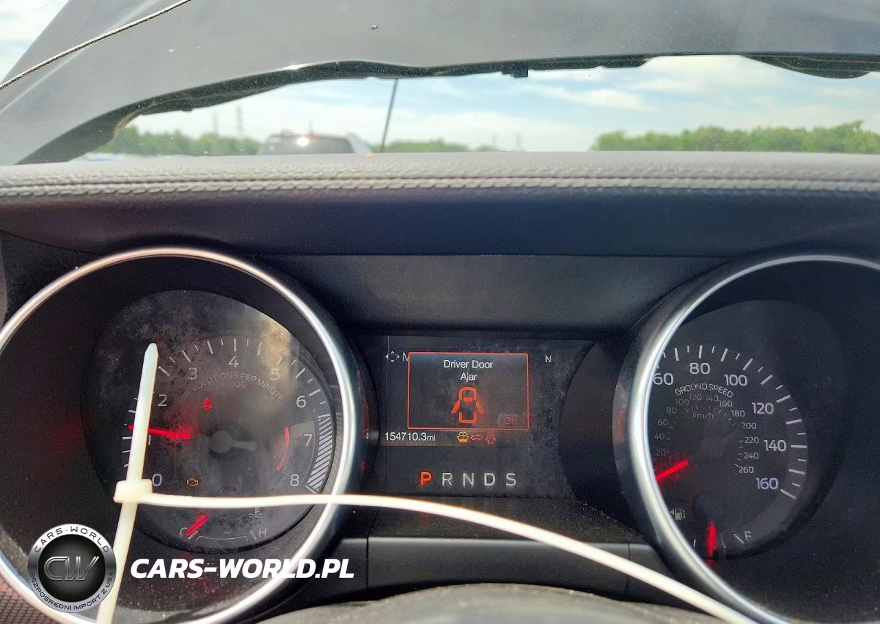 2018 Ford Mustang VIN:1FA6P8TH0J5165238 - 9