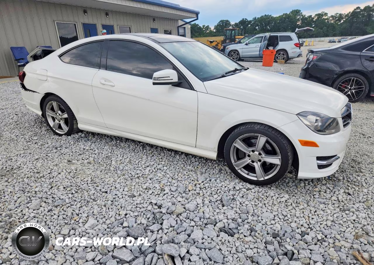2013 Mercedes-Benz C 250 VIN:WDDGJ4HB2DG005387 - 4