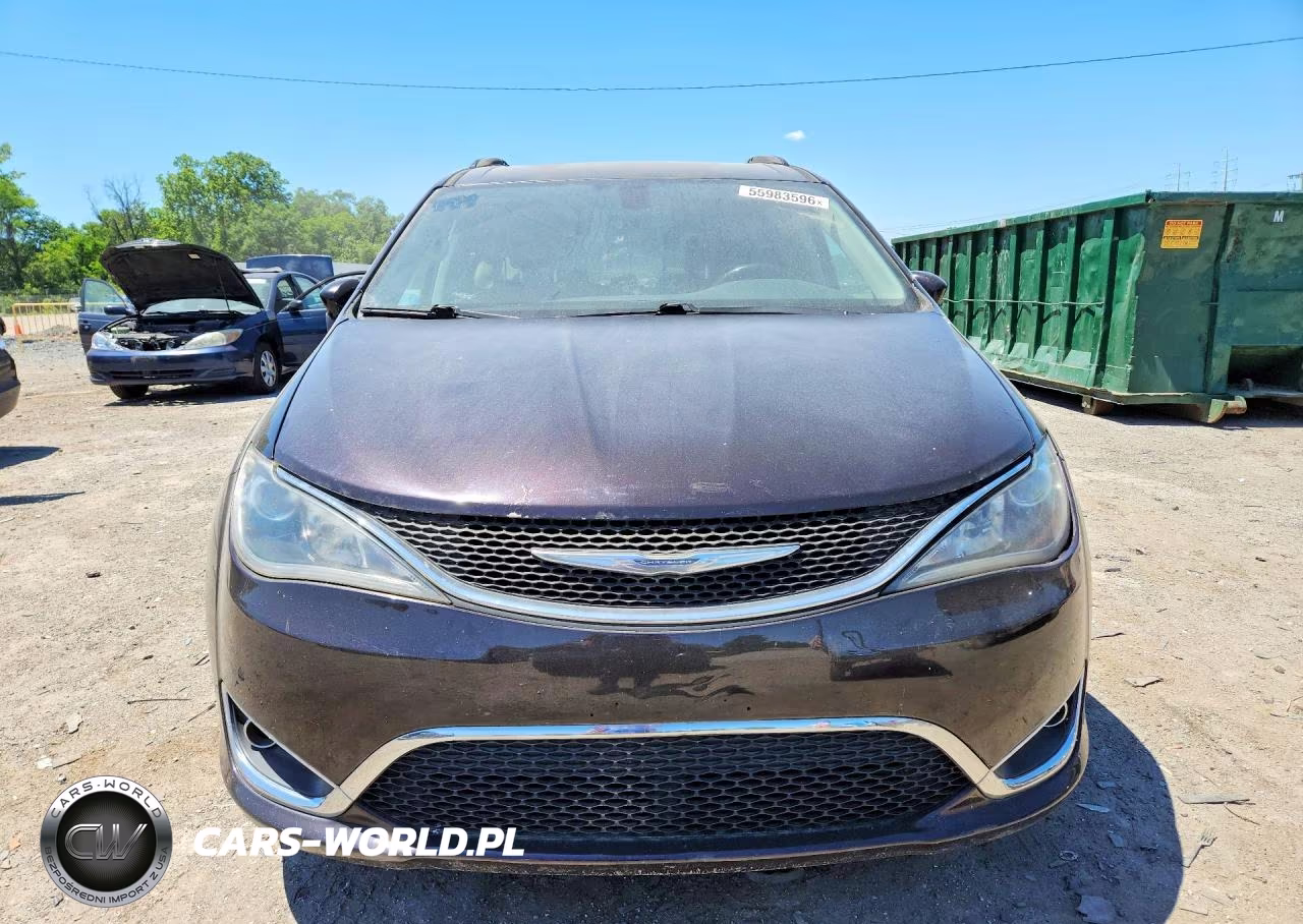 2017 Chrysler Pacifica Touring L VIN:2C4RC1BG6HR733850 - 5
