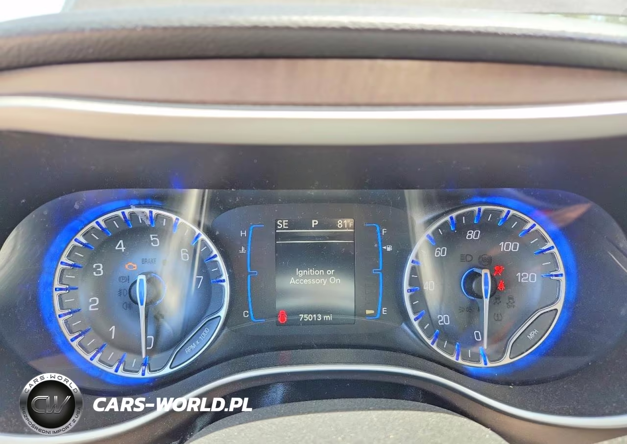 2017 Chrysler Pacifica Touring L VIN:2C4RC1BG6HR733850 - 9