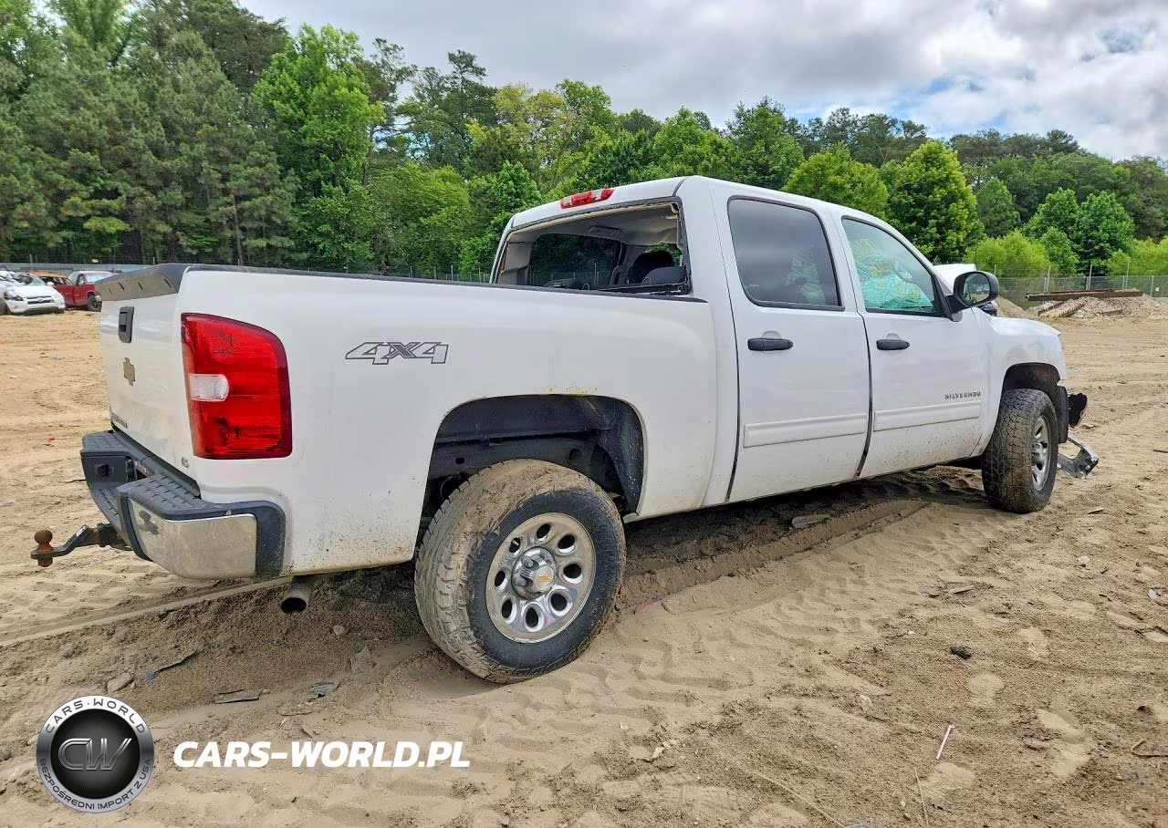 2013 Chevrolet Silverado K1500 Ls VIN:3GCPKREAXDG225218 - 3