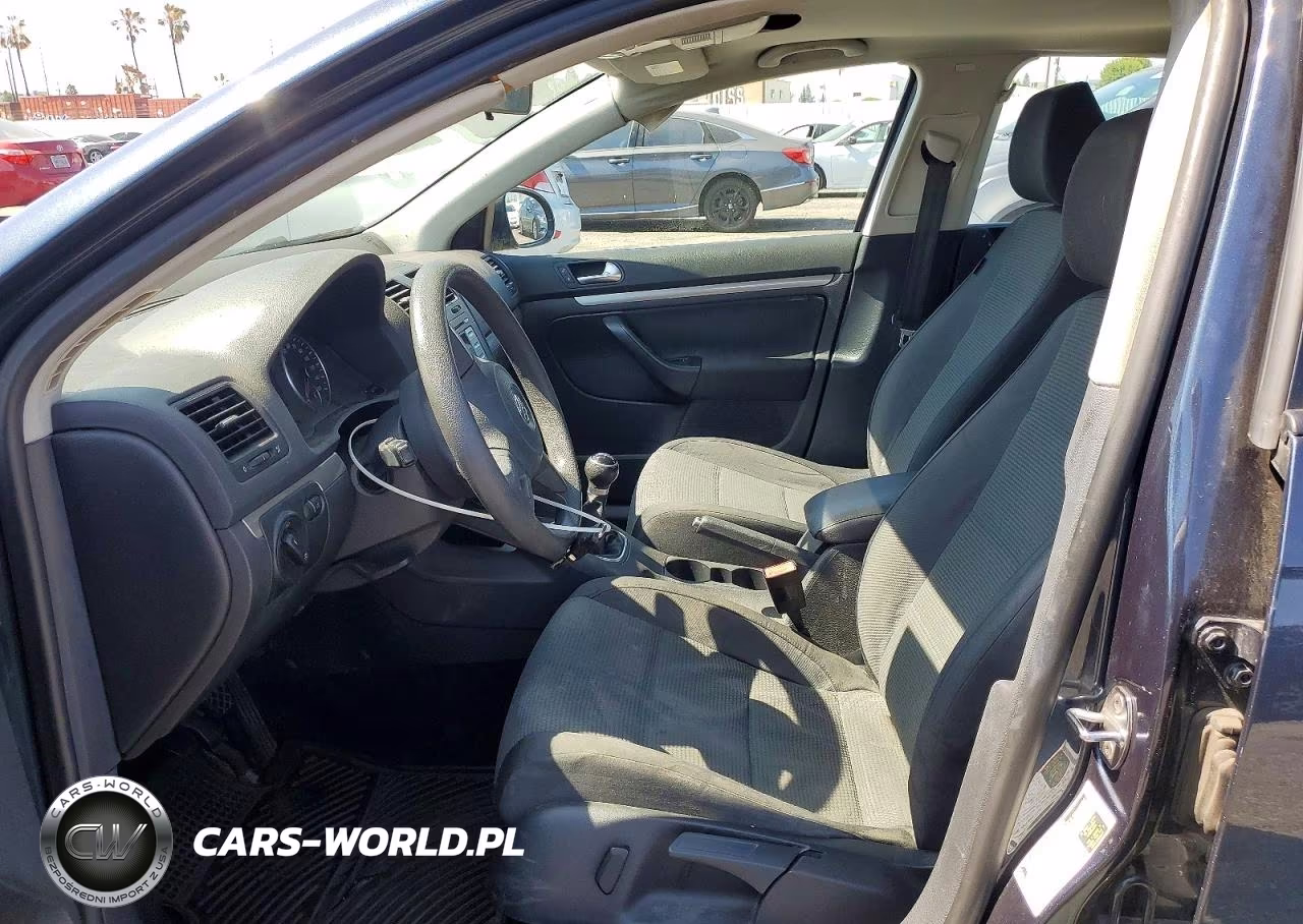 2010 Volkswagen Jetta S VIN:3VWJZ7AJ4AM036313 - 7