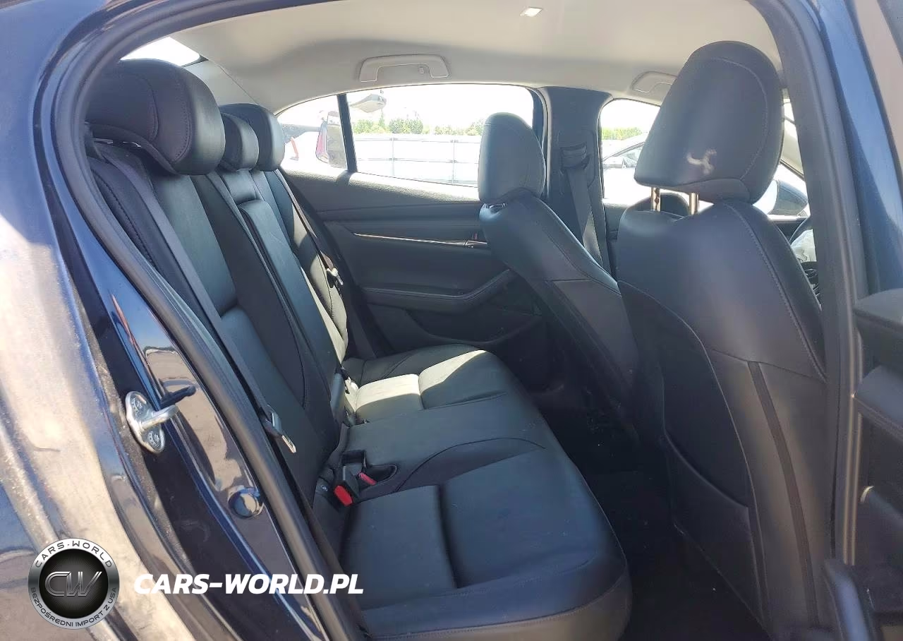 2019 Mazda 3 Preferred VIN:JM1BPADL5K1115835 - 10