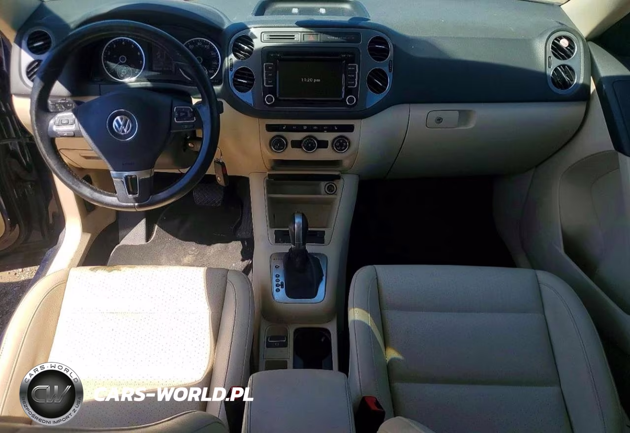 2015 Volkswagen Tiguan S VIN:WVGBV7AX8FW542415 - 8